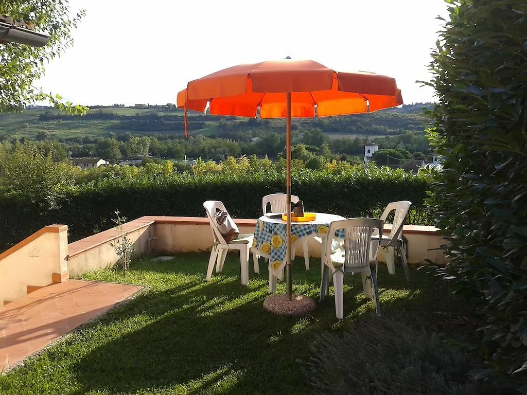 Cerbaia Agriturismo Le Caselle בית כפרי